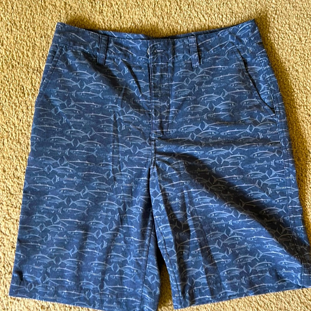 Boys southern tide size 14